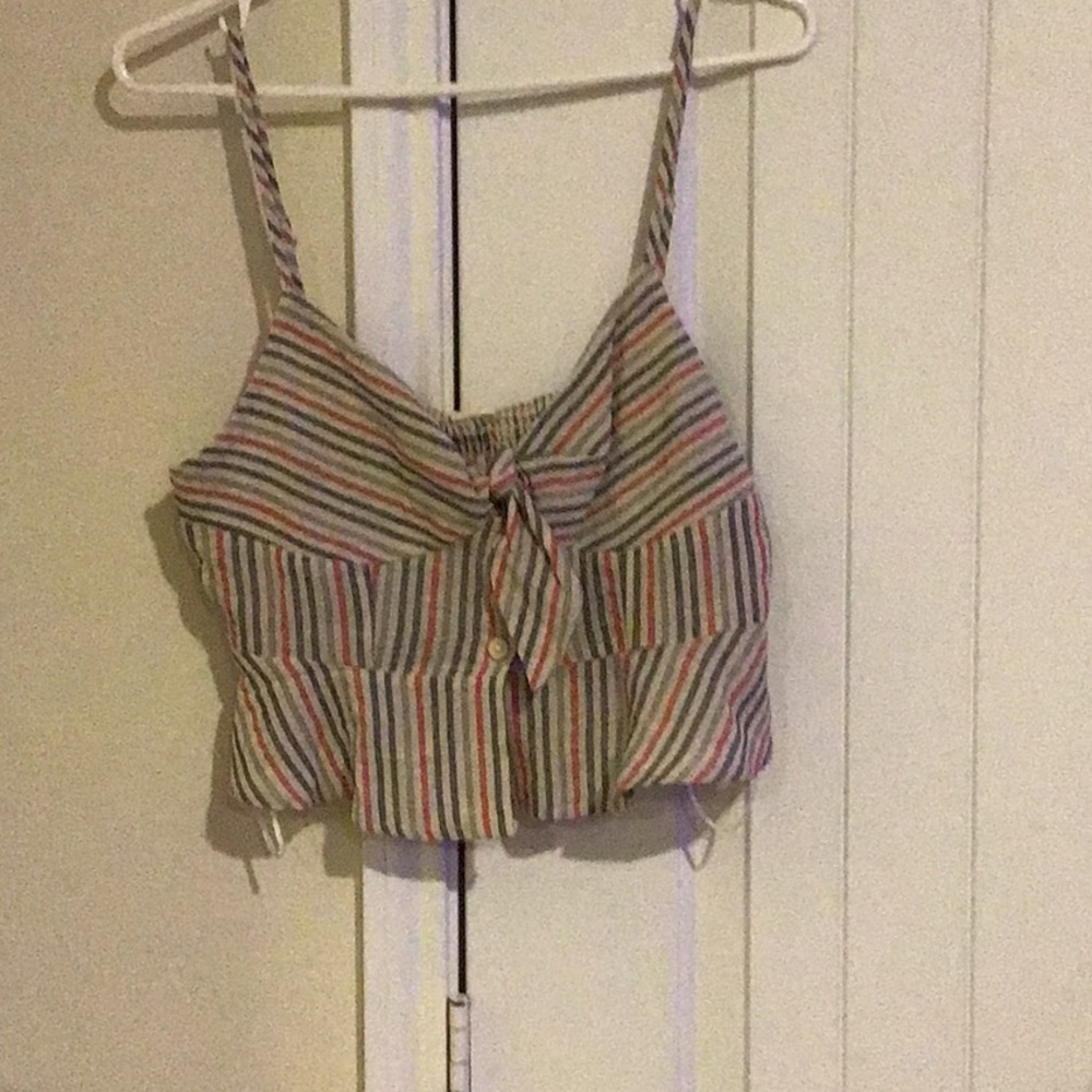 Semi crop top